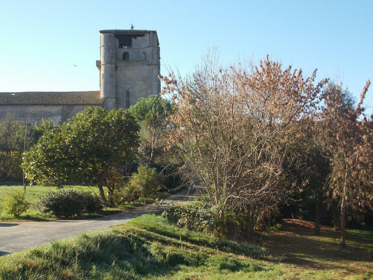 Gite De La Tour Donjon Белкастел Екстериор снимка